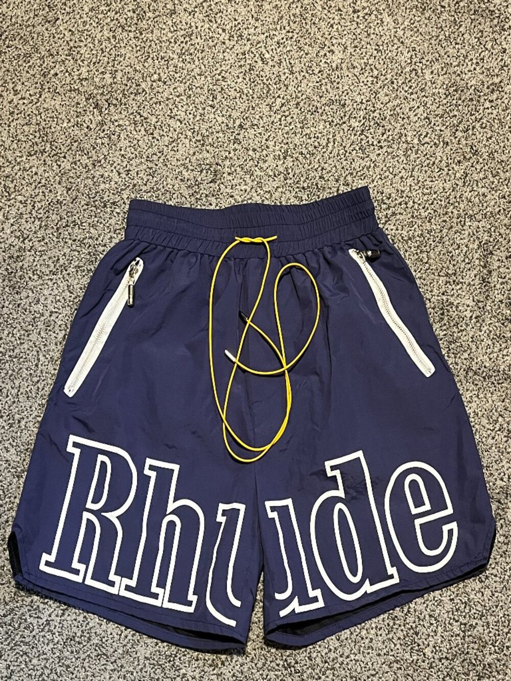 Men’s RH Logo Nylon Basketball shorts. Size Small. Streetwear.